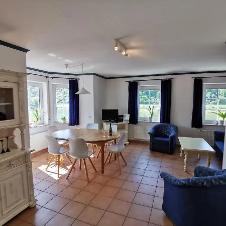 Apartment / Moseluferstrasse Neef