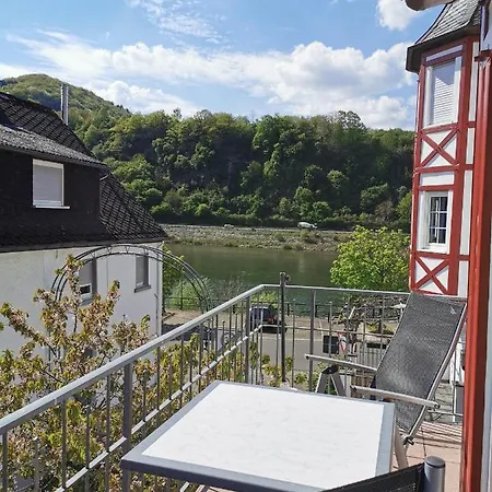 Apartment / Moseluferstrasse Neef