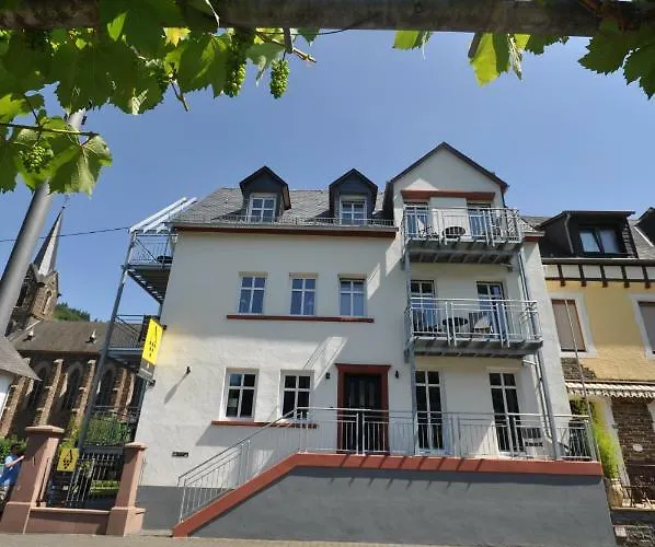 / Moseluferstrasse * Neef